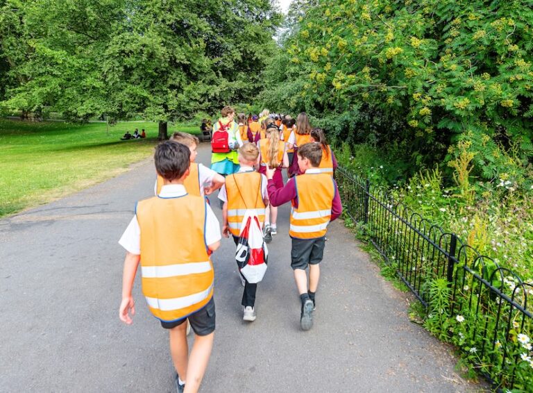 Psychologist Dr Emmie shares six simple ways parents can help children manage back-to-school nerves, build confidence and feel ready for the new term.