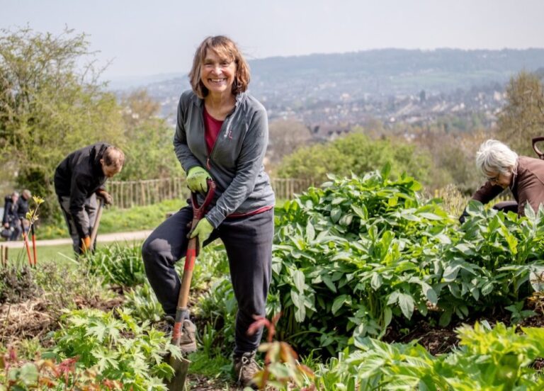 Bath city farm volunteer