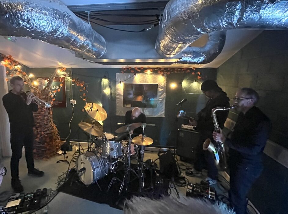 Clive deamer band