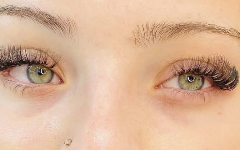 Lash extensions at Glow With Pippa in Bath