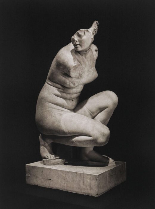 Don mccullin venus palazzo massimo rome 2022 © don mccullin courtesy of the artist and hauser wirth 2 scaled
