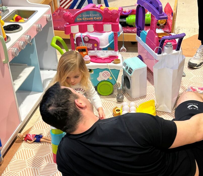 Bath Rugby visited the children's ward at the Royal United Hospital in Bath