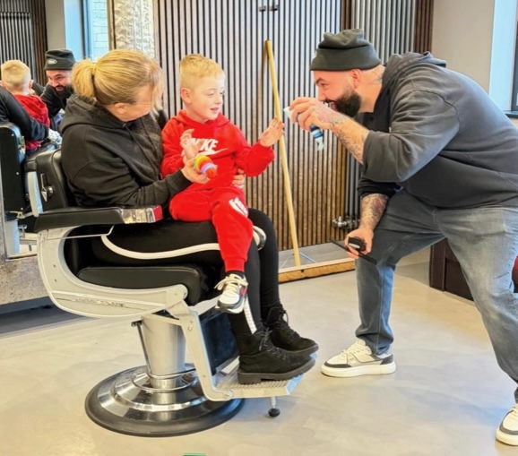 Corsham barber Callum Belcher of Dougan’s Barbers has started offering autism-friendly barber sessions to provide a calm and reassuring environment for boys and young men who may find a haircut daunting.