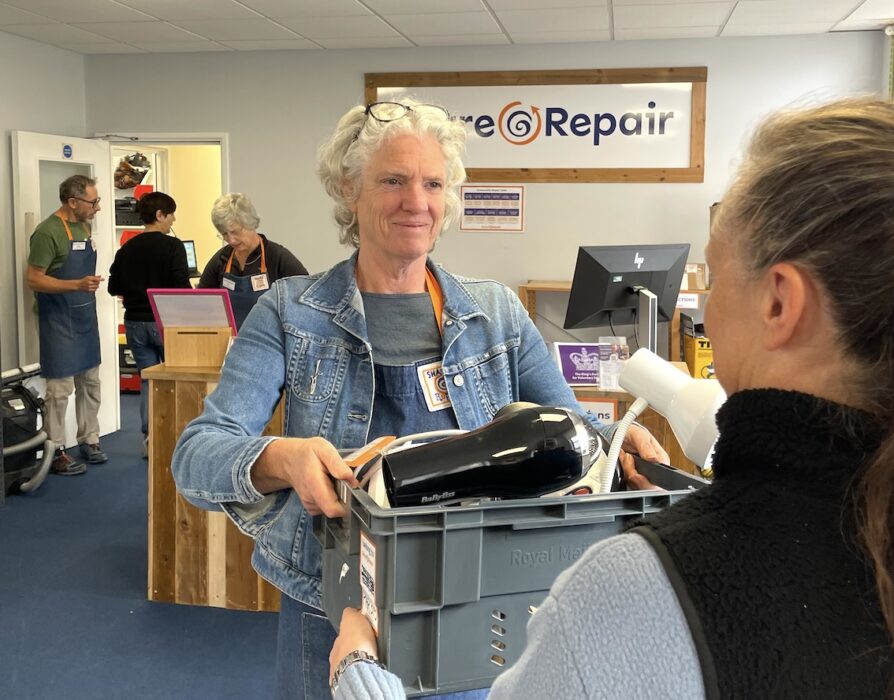 Share and Repair – best known for its popular Repair Cafés and Library of Things – has now marked five years of its HomeKIT scheme, which provides free small household items to local people who are struggling to buy them.