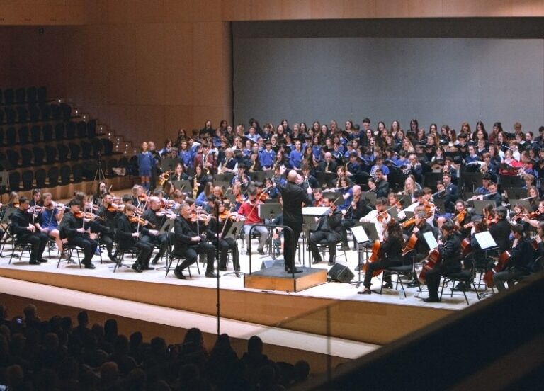 Stonar pupils travelled to Spain to perform with 300 young musicians at the Globeducate International Music Festival in Castellón.