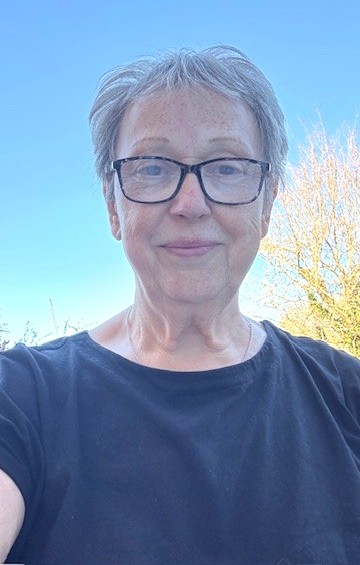 Bath patient urges women to spot ovarian cancer signs