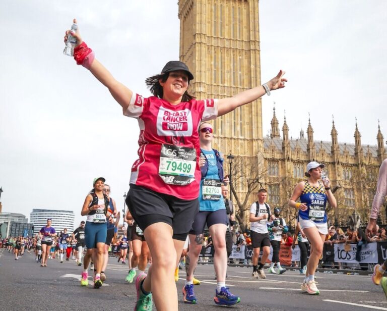 Lawn Manor Academy’s Lisa Quinn completes the London Marathon, raising over £1,700 for Breast Cancer Now after smashing her original fundraising target.