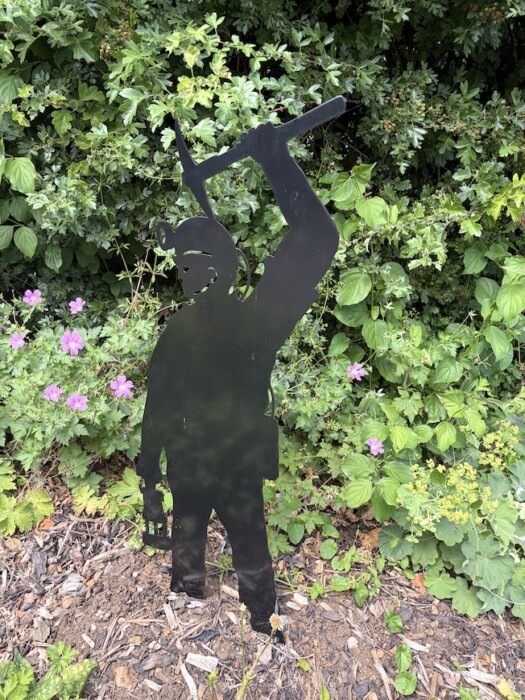 St Benedict’s Catholic Primary School has received a historic miner sculpture after pupils explored Somerset’s mining past at Radstock Museum.