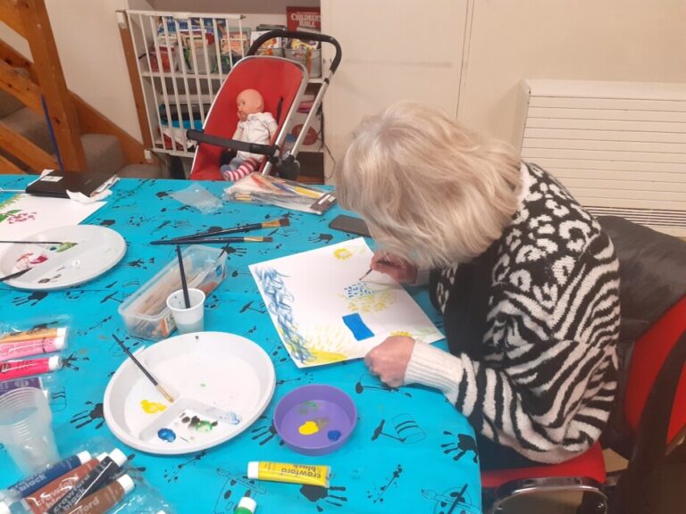 Wiltshire parents and carers can access almost 60 free summer courses covering family learning, wellbeing, confidence, cooking and employment skills.
